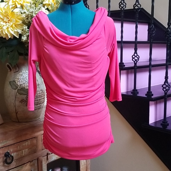 Ann Taylor Tops - Ann Taylor Ruched Top - SZ M